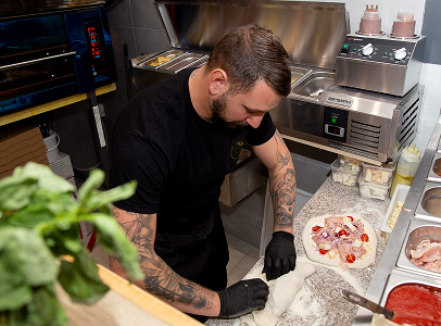 Création de pizzas éphémères toutes les 3 semaines, une Pizza unique à découvrir à La Pizza, à Crécy la Chapelle - Seine et Marne (77)
