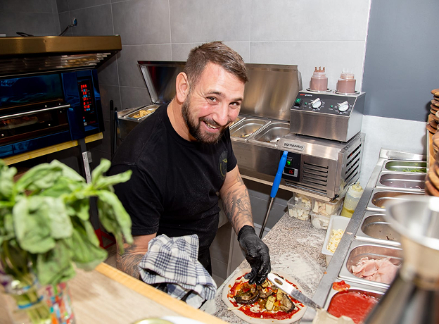 Artisan pizzaiolo à Crécy la Chapelle, à 15 mn de Disneyland, en Seine et Marne (77)